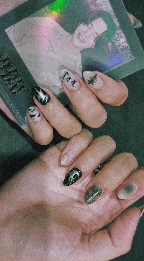 Min Yoongi Inspired Nails, Agust D Nails Ideas, Yoongi Nails Designs, Yoongi Inspired Nails, Yoongi Nails Ideas, Agust D Inspired Nails, Jungkook Inspired Nails, Agust D Nail Art, Yoongi Nails