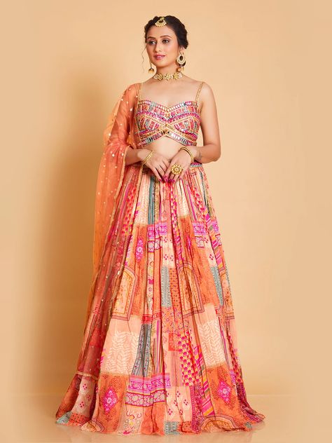 Printed Lehenga Choli, Indian Wedding Simple, Jacket Style Dresses Indian, Mehendi Dresses, Choli Design, Saree Gowns, Beautiful Lehenga, Ghaghra Choli, Dresses Indian Wedding