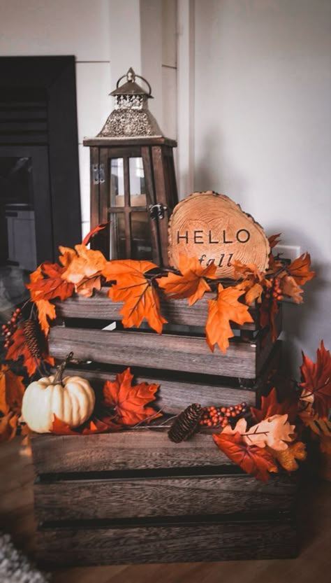 Thanksgiving Church Decorations, Autum Decorations, Easy Thanksgiving Table Decor, Thanksgiving Table Decor Ideas, Natural Fall Decor, Blue Fall Decor, Fall Feast, Fall Apartment Decor, Fall Decor Diy Crafts