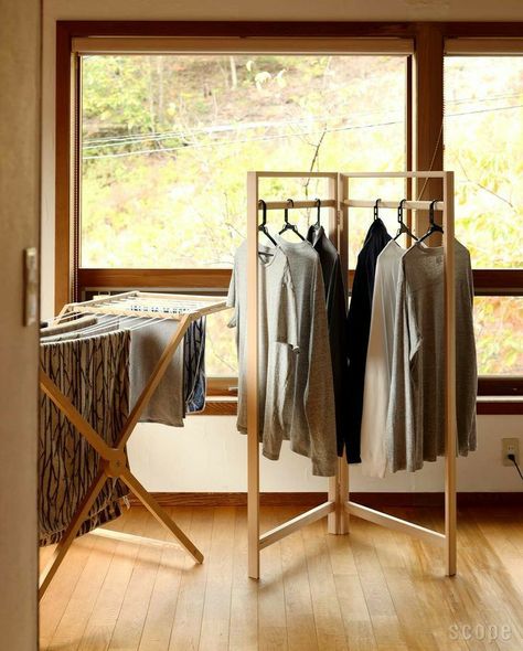 Clothing Rack Wood, Patio Decorating Ideas Seating Areas, Clothes Hanging, Clothes Stand, Patio Decorating Ideas, Clothes Rack, Patio Decorating, Woodworking Furniture, Closet Design