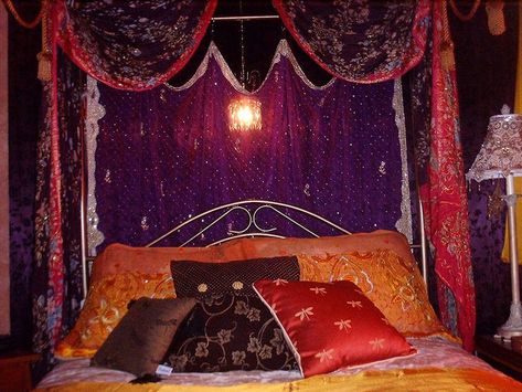 Whimsigoth Bedspread, Whimsigothic Bedroom, Whimsigoth Bedroom, Whimsy Goth Bedroom, Room Bedroom Ideas, Goth Room, Whimsical Goth, Goth Bedroom, Dark Bedroom