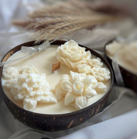 Coconut Scented Candle in a Coconut Shell Natural Soy Wax Eco-friendly Perfect Gift - Etsy Canada Coconut Shell Candle, Cement Candle, Coconut Candle, Shell Candles, Coconut Bowl, Coconut Wax Candles, Natural Soy Wax Candles, Calming Scents, Dough Bowl