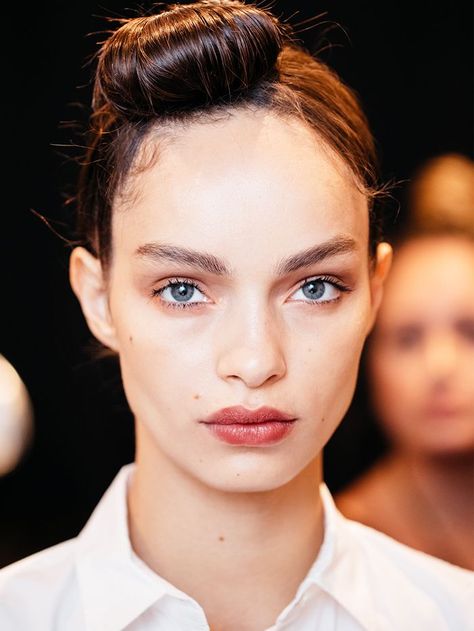 This Backstage NYFW Hack Is the Secret to Blotted, Just-Bitten Lip Color via @ByrdieBeauty Bitten Lip Look, Bitten Lips, Powder Matte Lipstick, Pretty Lipstick Colors, Grey Lipstick, Bride Makeup Natural, Baby Lips Maybelline, Best Lipstick Color, Lip Trends