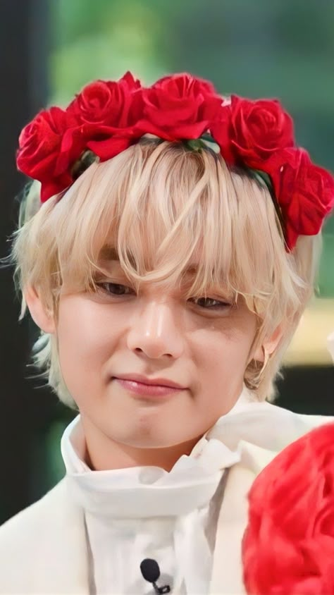 Taehyung Cute, Bts V Photos, My King, Bts V Pictures, V Cute, Taehyung Photoshoot, Bts Jungkook And V, Photoshoot Bts, Taehyung Funny