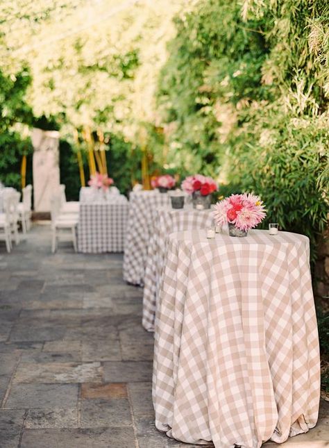 Preppy Rehearsal Dinner Gingham Wedding, Bbq Rehearsal Dinner, Rehearsal Dinner Decorations, Gingham Tablecloth, Rehearsal Dinner Ideas, I Do Bbq, Bbq Wedding, Affordable Wedding Venues, Welcome Party