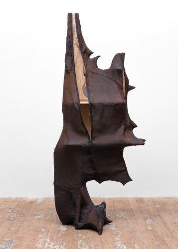 Jessi Reaves – Art in America Jessi Reaves, House Shelves, Sculptural Furniture, Ceramic Furniture, Remove Stains, Upholstery Foam, America Art, Wood Glue, Found Object