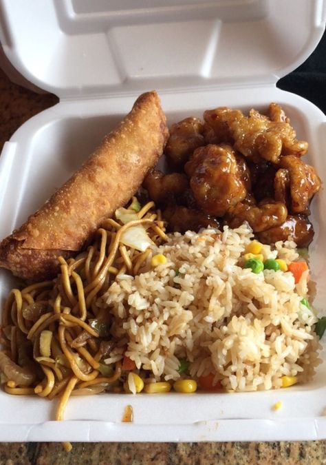 Take Out Aesthetic, Chinese Food Takeout, Chinese Fast Food, Chinese Take Out, Takeout Food, Soul Food Dinner, Food Wishes, Yummy Comfort Food, Think Food