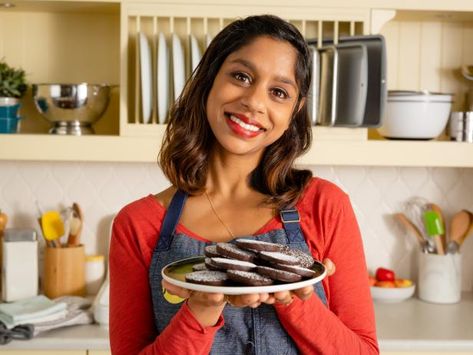 Samantha Seneviratne is a chef, food stylist, recipe developer and cookbook author. Samantha has worked as a Food Editor at Good Housekeeping, Fine Cooking and Everyday Food. She is passionate about all things dessert. Samantha Seneviratne Recipe, Flowers By Samantha Ebert, Samantha Stevens Bewitched, Samantha Stephens Bewitched, Samantha In Oo Antava, Worst Cooks In America, Shrimp Lettuce Wraps, Samantha Seneviratne, Buffalo Shrimp