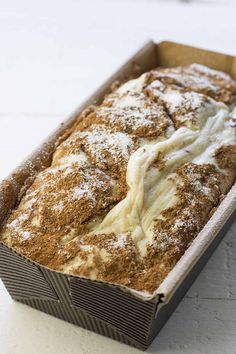 Cinnamon swirl protein cake in a loaf pan - Cinnamon Swirl Protein Cake is a must-try! It’s a high-protein breakfast that’s sugar-free and tastes amazing. If you’ve been looking for a great protein powder recipe, you’ve found one! #healthysnack #highprotein #highproteinrecipes #healthybreakfastideas #healthysnackrecipes Protein Powder Cake Recipe, Cake In A Loaf Pan, Protein Powder Cake, Protein Baking, Protein Dinner, Bolo Fit, Protein Cake, Low Carb Snack, Protein Treats