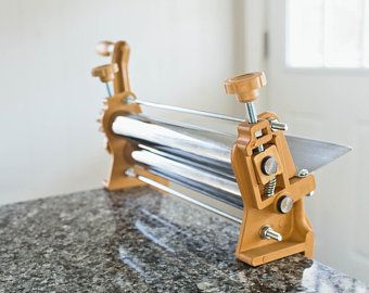 POMMUS on Etsy Dough Roller Machine, Dough Sheeter, Danish Cookies, Fondant Roller, Making Pizza Dough, Pizza Pastry, Cakes Fondant, Ravioli Pasta, Bread Bakery