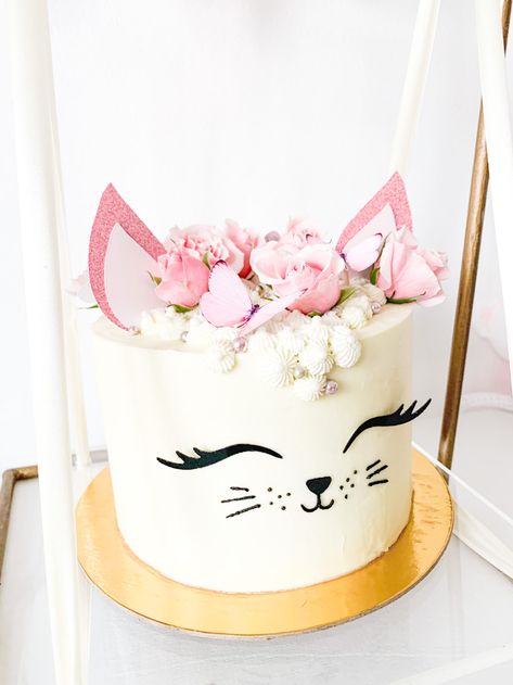 Cat Themed Party, Cake With Rainbow, Kitten Cake, Cat Themed Parties, Birthday Cake For Cat, Pink Girl Birthday, Colorful Hairstyles, Rainbow Birthday Cake, Kitten Birthday