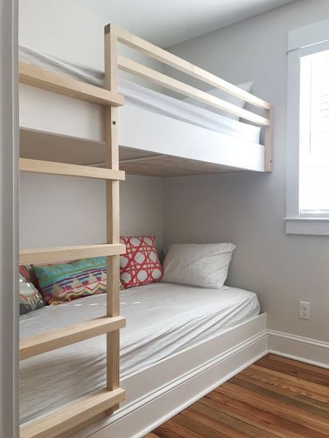 How To Make DIY Built-In Bunk Beds | Young House Love Bunk Bed Rail, Bunk Bed Ladder, Bunk Bed Plans, Modern Bunk Beds, Diy Bunk Bed, Bunk Beds Built In, Built In Bunks, Murphy Bed Plans, Bunk Beds With Stairs