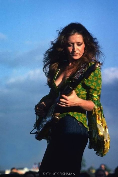 New Orleans Jazz Fest, Louisiana Festivals, Cheesy Movies, 1970s Music, Rock And Roll Girl, Emmylou Harris, Bonnie Raitt, New Orleans Jazz, Blues Musicians