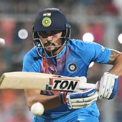 The Cricket Fan: Manish Pandey- The classical batsman World Cup Players, Manish Pandey, Ian Botham, Anil Kumble, Sunil Gavaskar, Kapil Dev, Fast Bowling, Indian Cricket Team, Cricket Players