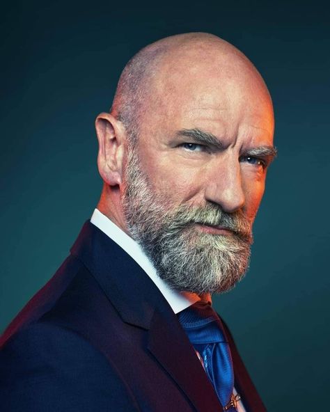 General Macarthur, Duncan Lacroix, Graham Mctavish, Bald Men Style, Bald With Beard, Scottish Actors, Bald Men, Outlander Starz, Sam Heughan