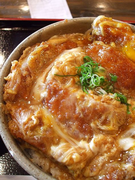 Katsu Don, Famous Bowl, Japanese Katsu, Traditional Japanese Food, Pork Cutlet, Delicacy Food, Fried Pork, Japan Food, Healthy Snacks Recipes