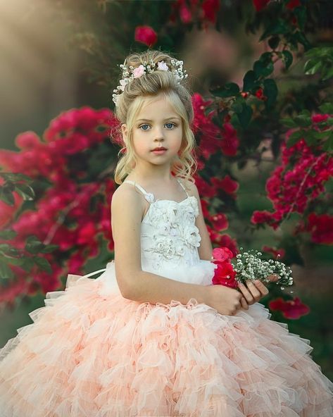 Flower Girl Updo, Kids Hairstyles For Wedding, Girls Updo, Communion Hairstyles, Peach Sorbet, Hoco Hair Styles, Flower Girl Hairstyles, Foto Poses, Hoco Hair