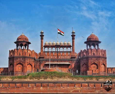 Incredible India Posters, Indian Flag Pic, Delhi Tourism, Freedom Fighters Of India, India Architecture, Red Fort, Red Pictures, History Of India, Wallpaper Nature Flowers