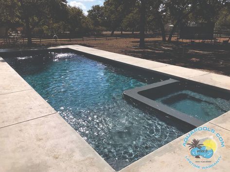 Astoria - Latham Pools Dream House Porch, Dream House Pool, Pool Outdoor Living, Latham Pool, Backyard Improvements, Camping Backyard, Fiberglass Swimming Pools, Patio Layout, Pool Inspiration