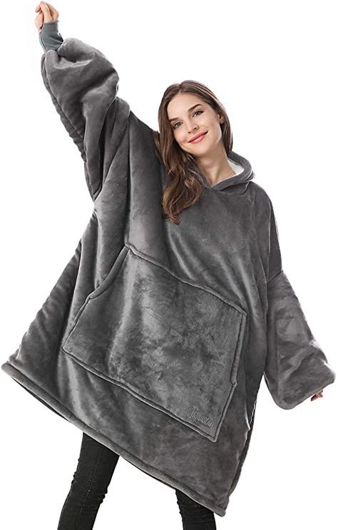 Wearable Blanket Pattern, Oversized Zip Up Hoodie Outfit, Christmas List Inspo, Blanket Aesthetic, Blanket Sweatshirt, Fashion Terms, Sweatshirt Blanket, Dalian, Oversized Blanket