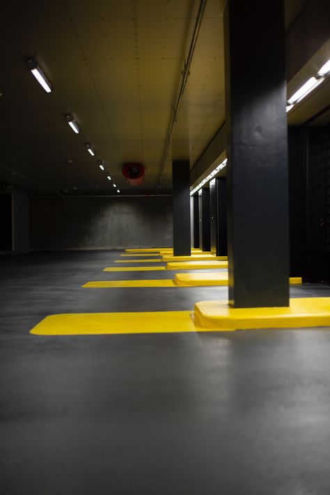 Thanks to Markus Spiske for making this photo available freely on @unsplash 🎁 Epoxy Parking Floor, Epoxy Flooring Garage, Garage Epoxy Floor, Epoxy Garage Floor Coating, Epoxy Garage Floor, Epoxy Floor Designs, Garage Epoxy, Car Showroom Design, Group Office