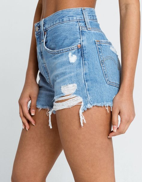 Levis 501 Shorts Outfits, Levi Shorts Outfit, Womens Denim Shorts, Levi 501 Jeans, Levi 501 Shorts, Jean Short Outfits, Levis Denim Shorts, Summer Shorts Outfits, Xmas List