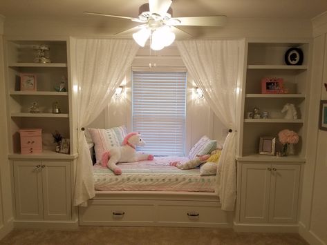 Built In Bed Alcove, Bed In Alcove Ideas, Alcove Bed Diy, Bed In Wall Nook, Bed In Alcove, Bed Nook Ideas, Built In Alcove, Alcove Bedroom, Cubby Bed