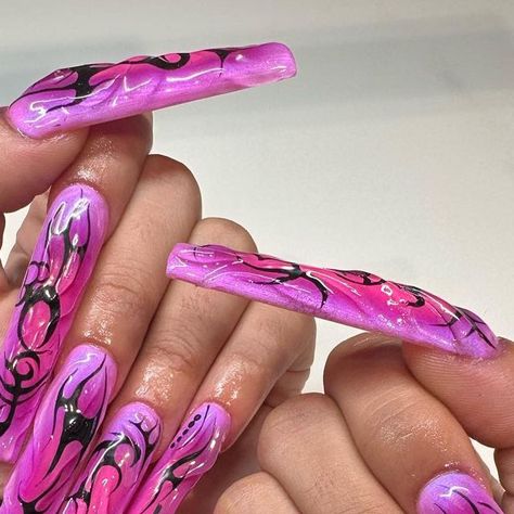 ♡ (ki)-(las)-(ti) duduh ♡ NAIL ARTIST PARIS 16ÈME ♡ on Instagram: "💗TOKYO DRiFT 🏎️ on my baby @khleopatre 💗  ☆  ☆  ☆  ☆  ☆  ☆  ☆  ☆  ☆  ☆  ☆  ☆ #nailsart  #nailartparis  #nails  #nailsparis  #tribalnails  #gelxparis" Tokyo Nails, Instagram Tokyo, Tokyo Drift, September 22, Nail Artist, My Baby, Tokyo, Nail Art, Paris