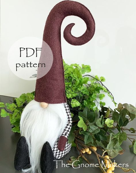 Gnome Sewing Pattern, Gnome Sewing, Felt Gnome, Sock Gnomes, Gnome Crafts, Holiday Gnomes, Gnome Tutorial, Felt Ornaments Patterns, Gnome Pattern