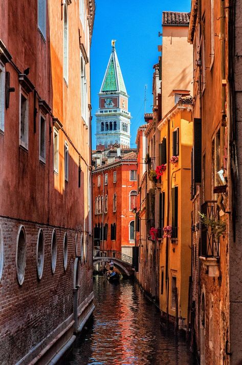 Venezia: 4 motivi per visitarla in autunno — Giorni Rubati Italia Aesthetic, Best Of Italy, Venice Travel, Europe Tours, Italy Photo, Scotland Travel, Venice Italy, Travel Inspo, So Beautiful