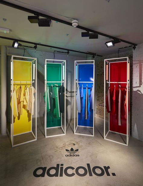 Adicolour - Adidas - StudioXAG Instore Display Visual Merchandising, Visual Merchandising Ideas Creative, Furniture Store Display, Display Visual Merchandising, Adidas Store, Visual Merchandising Displays, Retail Inspiration, Trendy Furniture, Retail Windows