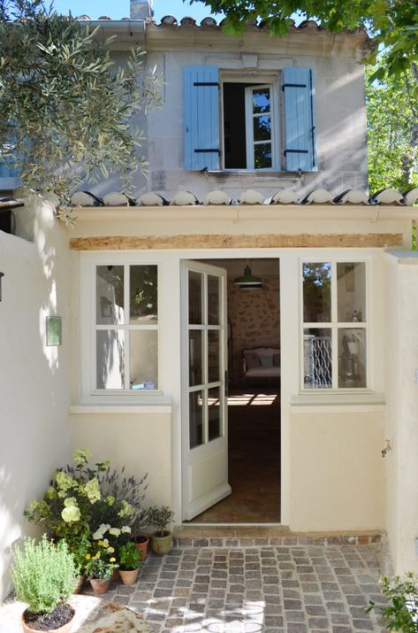 Provence Style Bathroom, French Country House Provence, Tiny Village House, French Provence Interior, Provence Style Interior, Shabby Chic On A Budget, Provence Interior, Provence House, Garden Transformation