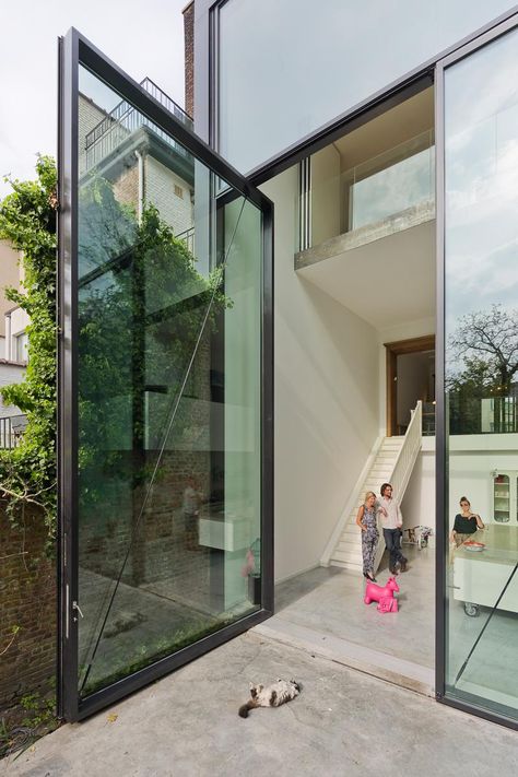 oversized glass pivot door // Jansen VISS façade swing-door system Glass Door Design, Glass Extension, Glass Walls, Pivot Doors, House Extensions, Glass Doors, Sliding Glass Door, Door Design, Architecture Photography