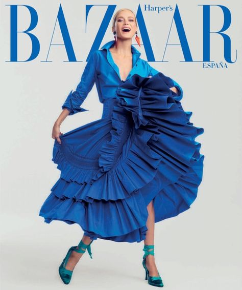 Carolyn Murphy | Elegant Fashion Editorial | Harper’s Bazaar Spain | Fashion Gone Rogue Strategic Communication, Model Icons, Studio Fashion Photography, Magazines Cover, Harpers Bazaar Covers, Fashion Alphabet, Models Posing, Bazaar Magazine, Carolyn Murphy