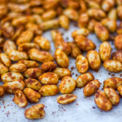 Spicy Buffalo Roasted Peanuts Recipe - The Black Peppercorn Roasted Peanuts Recipe, Roast In The Oven, Spicy Nuts, Honey Roasted Peanuts, Raw Peanuts, Peanut Recipes, Spicy Peanuts, Nut Recipes, Roasted Nuts