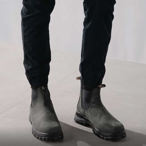 Blundstone 2238 - Lug Sole Rustic Black Blundstone Canada Blundstone Boots Mens Outfit, Blundstone Boots Mens, Black Blundstone, Wing Aesthetic, Blundstone Outfit, Blundstone Men, Palladium Boots, Gents Shoes, Blundstone Boots