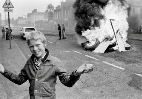 Panh Rithy (@RPanh) / Twitter Northern Ireland Troubles, Ireland History, Belfast Northern Ireland, Northern Irish, Irish History, Magnum Photos, Foto Art, Photo A Day, Belfast