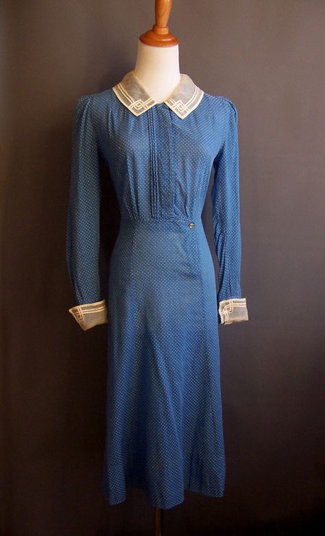 1940s Day Dress, 1930s Day Dress, Cornflower Blue Dress, 40s Outfits, Vintage Fashion 1930s, 1930s Dress, 30s Fashion, 20th Century Fashion, Fashion 1950s