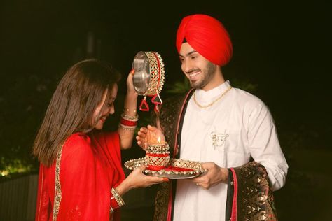 @nehakakkar: “My first Karwa Chauth with hubby @rohanpreetsingh 🥰😇 #NehuPreet” Poses For Karwachauth, Karvachauth Photoshoot, Rohanpreet Singh, Celebrity Bride, Punjabi Couple, Neha Kakkar, Married Woman, Bollywood Stars, Bollywood Celebrities