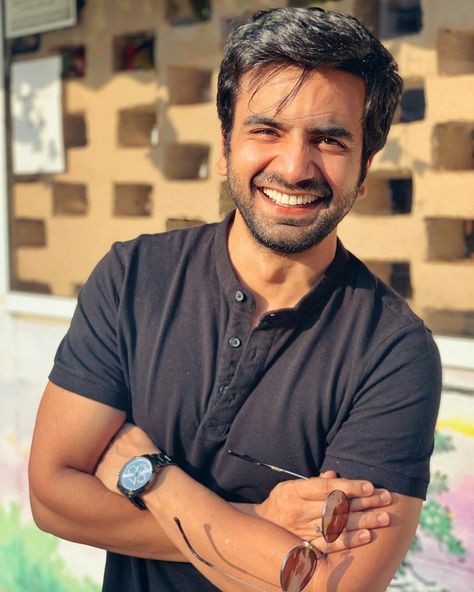 Ayush Mehra, Honey Drops, U Tube, Youtube Stars, Hopeless Romantic, Photoshoot Poses, Youtubers, Actors, Mens Outfits