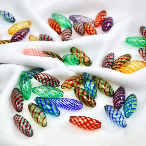 Murano Glass Beads Glass Bead Crafts, Murano Italy, Murano Glass Beads, Glass Heart, Glass Artists, Shape Design, Bead Crafts, Hand Blown Glass, Jewelry Making Beads