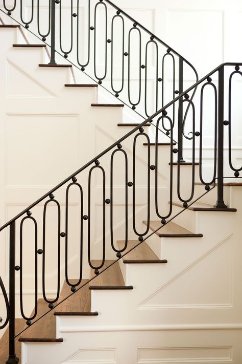 درابزين السلم, Basement Stairs Ideas, Wrought Iron Railings, Staircase Designs, Iron Handrails, Staircase Railing Design, Iron Railings, Iron Stair Railing, Stair Railing Design