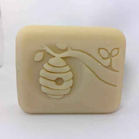 Carved Soap Ideas, Perla Soap Sculpture Easy, Soap Carving Design Easy, Soap Sculpture, Soap Stamp, Bath Supplies, Bff Gifts Diy, Soap Carving, Soap Stamping