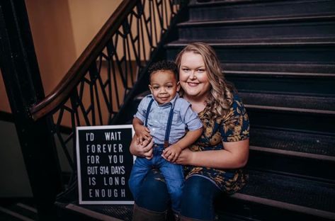 Adoption Photoshoot Courthouse, Adoption Day Letter Board, Meet Me At The Courthouse Adoption, Courthouse Adoption Photos, Adoption Courthouse Photos, Adoption Day Outfit, Adoption Day Photos, Foster Care Adoption Announcement, Adoption Photo Shoot