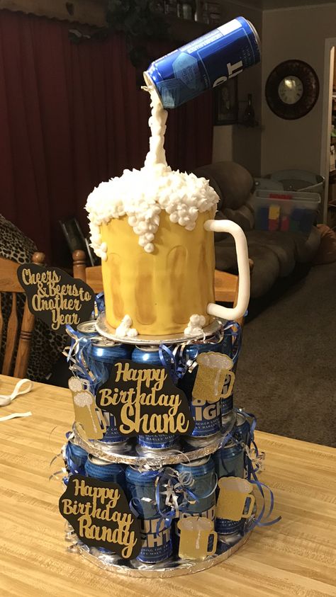 Bud Light Party Theme, Beer Shaped Cake, Light Themed Party, Beer Themed Cake, Beer Cookies, Guys 21st Birthday, Boyfriend Fashion, Bud Light Beer, Beer Cake