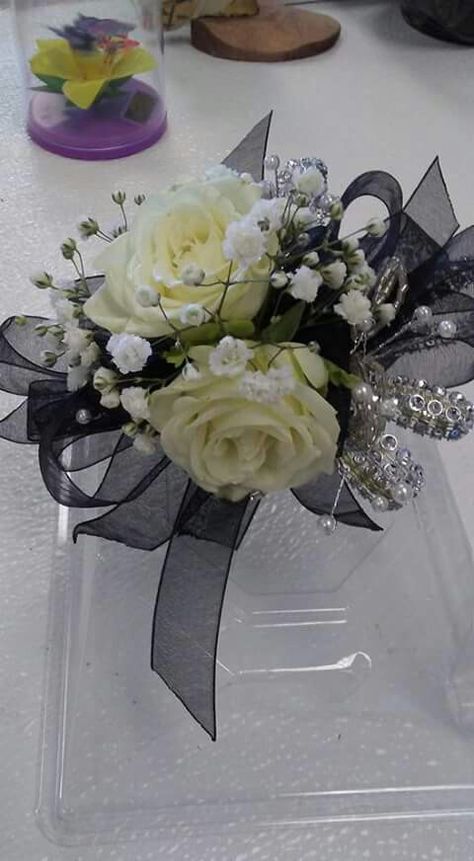 Black and White Corsage www.ebsflowers.com Prom Flowers Black Dress, Black And White Corsage, Prom Corsage White, Prom Flowers Corsage, Black Corsage, White Corsage, Prom Corsage And Boutonniere, Corsage And Boutonniere Set, Grey Prom Dress