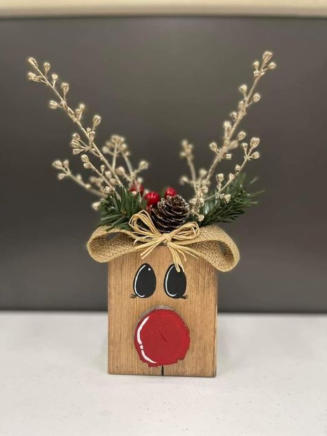 Christmas Crafts To Sell, Wooden Christmas Crafts, Handmade Christmas Crafts, Christmas Crafts To Make, Diy Christmas Decorations Easy, Christmas Signs Wood, Christmas Wood Crafts, Ready For Christmas, Holiday Crafts Christmas