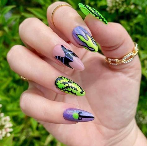 Neon Disney Nails, Summer Disney Nails, Classy Disney Nails, Maleficent Nails, Simple Disney Nails, Disney World Nails, Spooky Disney, Disney Themed Nails, Disney Princess Nails