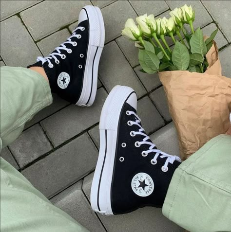 Converse Shoes Aesthetic, Zapatillas All Star, Black Platform Converse, Elegant Shoes Heels, Cute Converse Shoes, Converse Aesthetic, Nike Shoes Women Fashion, Cute Converse, Pretty Sneakers