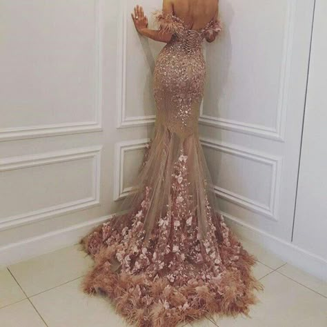 Rose Gold Princess Dress, Dresses With Frills, Prom Dress Rose Gold, Fancy Dresses Short, Mafia Clothes, Party Gowns Evening, Long Sleeve Mermaid Prom Dress, Nude Prom Dresses, Rose Gold Prom Dress